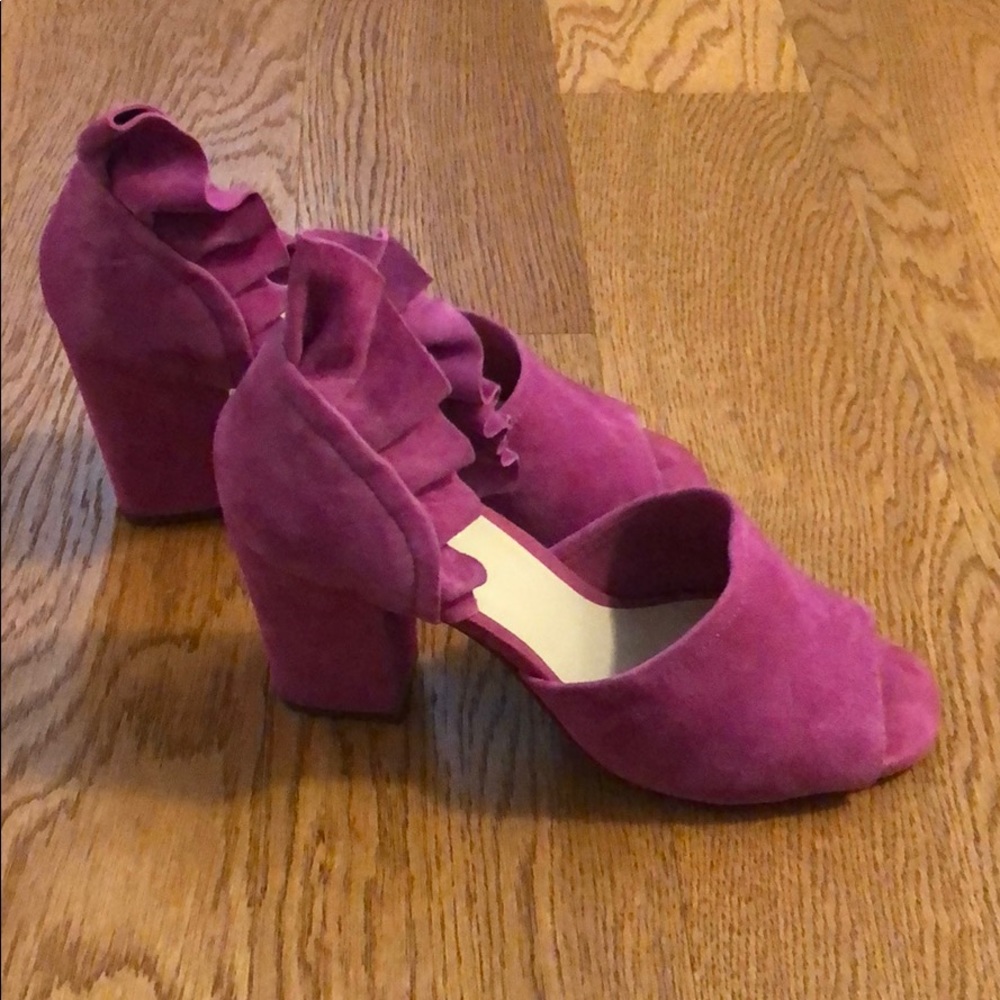Seychelles Ruffles Heels